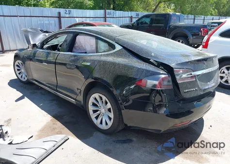 2016 Tesla Model S из США, поврежденный, VIN 5YJSA1E23GF167938